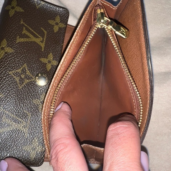 Louis Vuitton Dark Brown Monogram Wallet - Picture 8 of 13